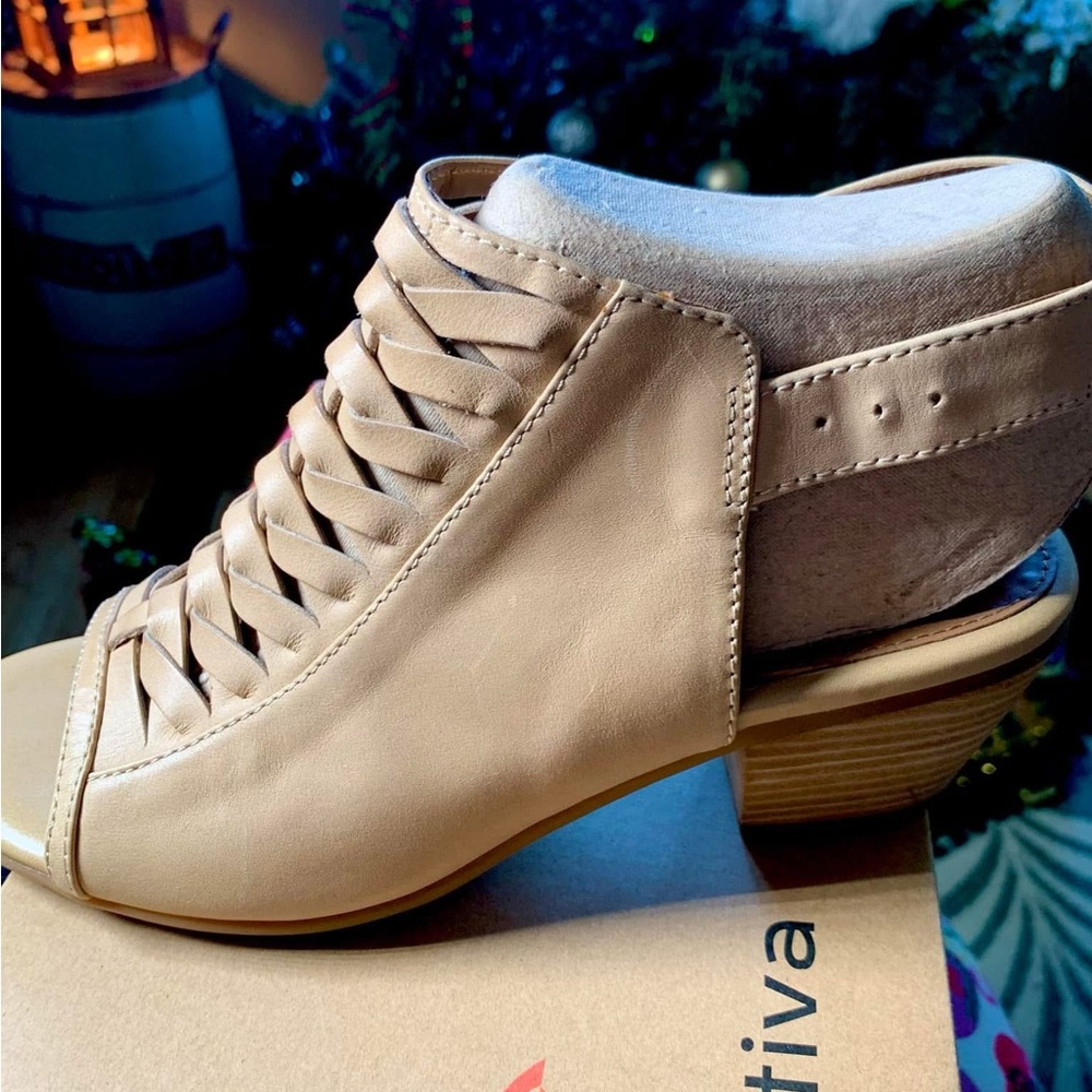 Stylish Tan Women's Shoes
